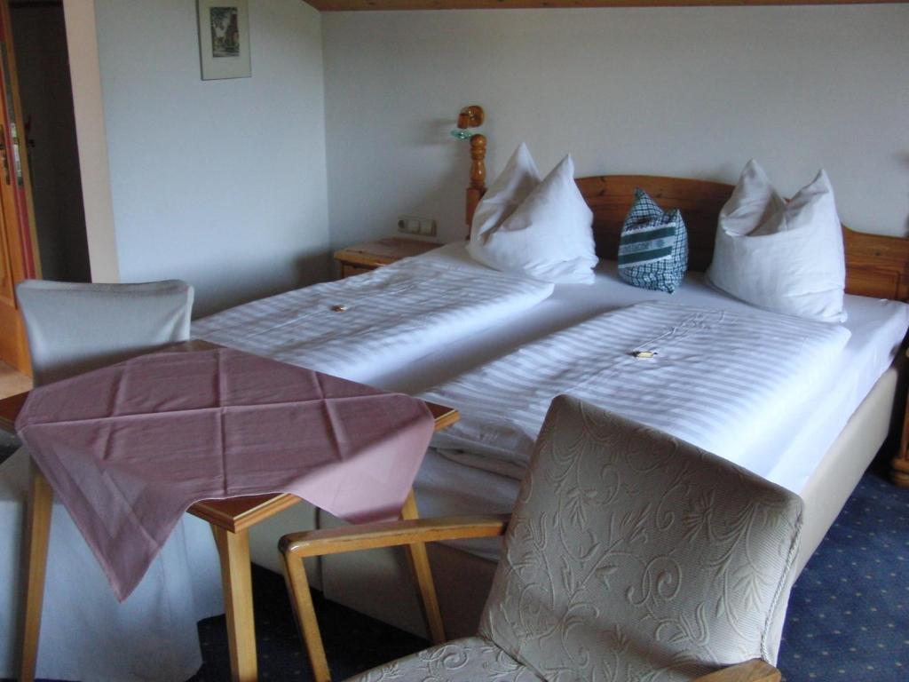 Hotel-Pension Heike Kitzbühel Habitación foto